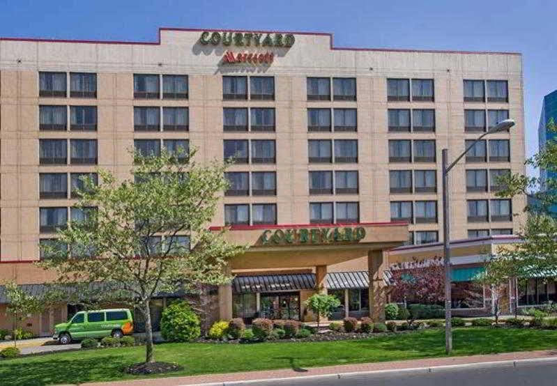 Courtyard By Marriott Secaucus Meadowlands Hotel Eksteriør billede