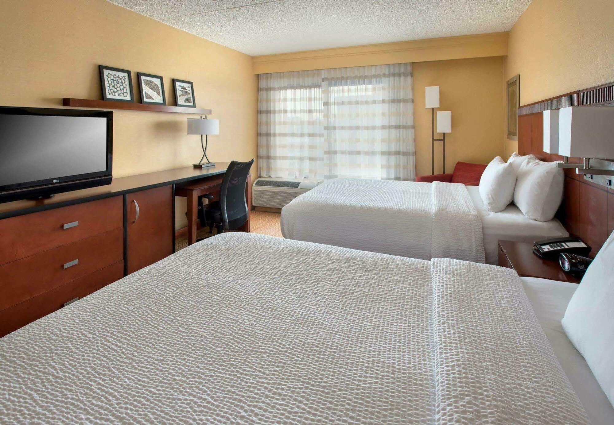 Courtyard By Marriott Secaucus Meadowlands Hotel Eksteriør billede